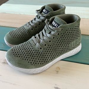 NOBULL - MOSS SUEDE MID TRAINER